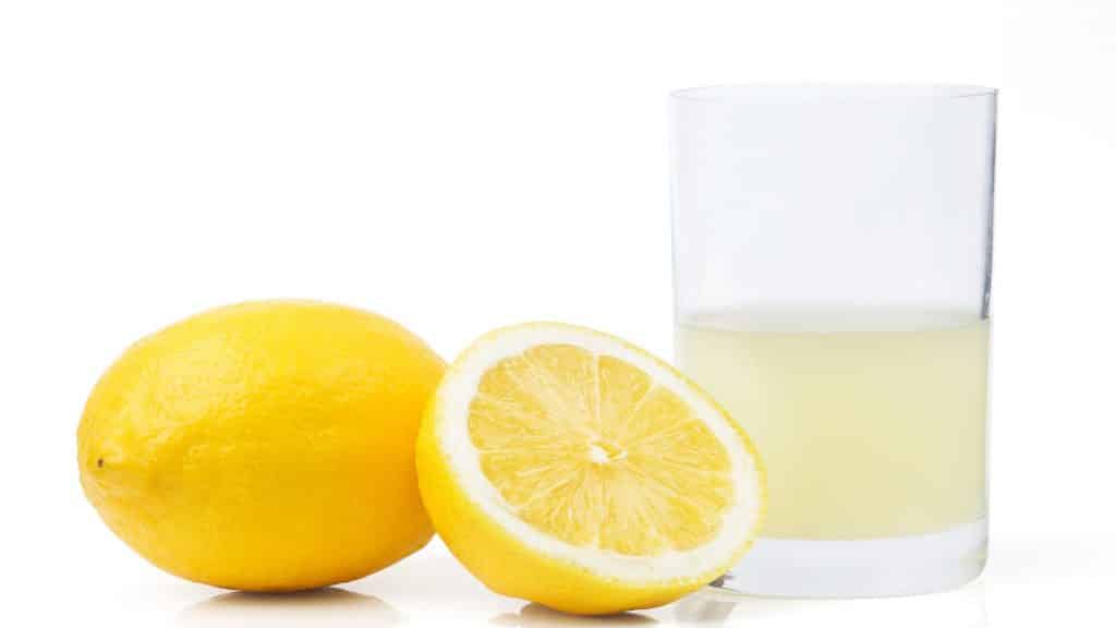 Air perasan lemon adalah cara menyembuhkan batu ginjal secara alami